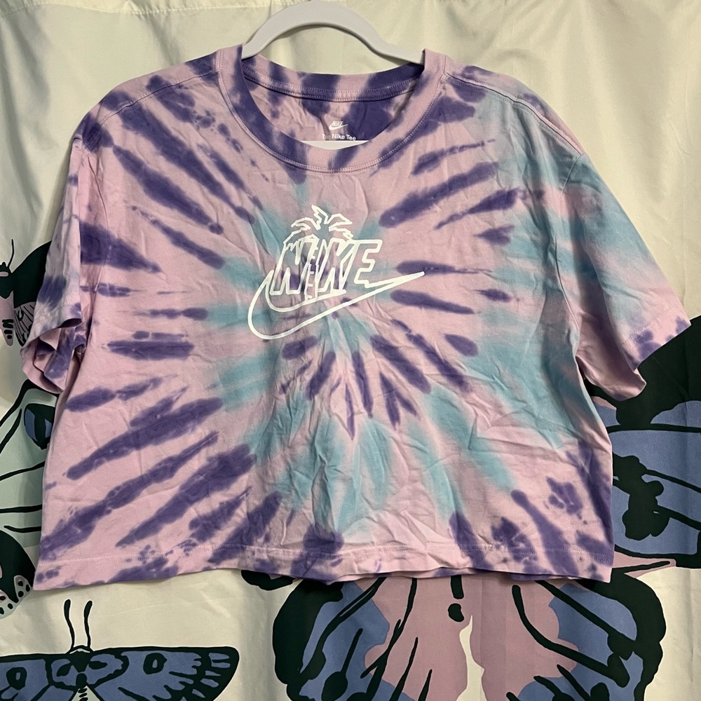 Cropped Nike tie-dye